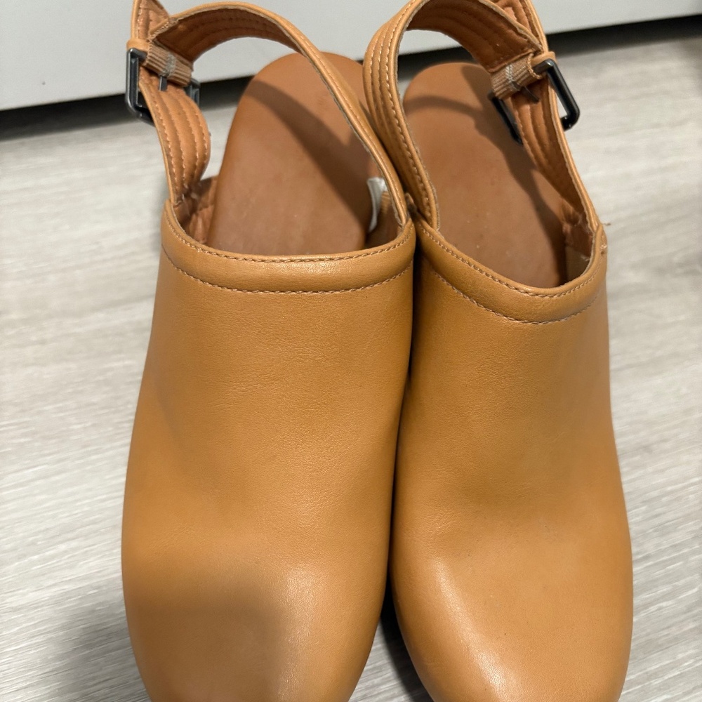 Target boho clogs - Picture 1 of 2